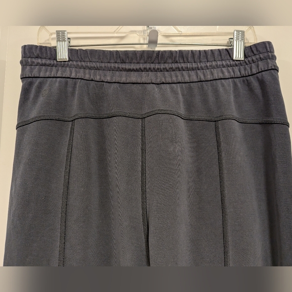 Lululemon Softstreme High-Rise Straight Leg Crop Black Size 10 - Picture 9 of 16